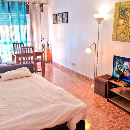 Ferienwohnung Enjoy Lisbon Cascais Sintra 1200 Metres To Metro Blue Line Sintra Rail Line Free Parking Amadora Exterior foto