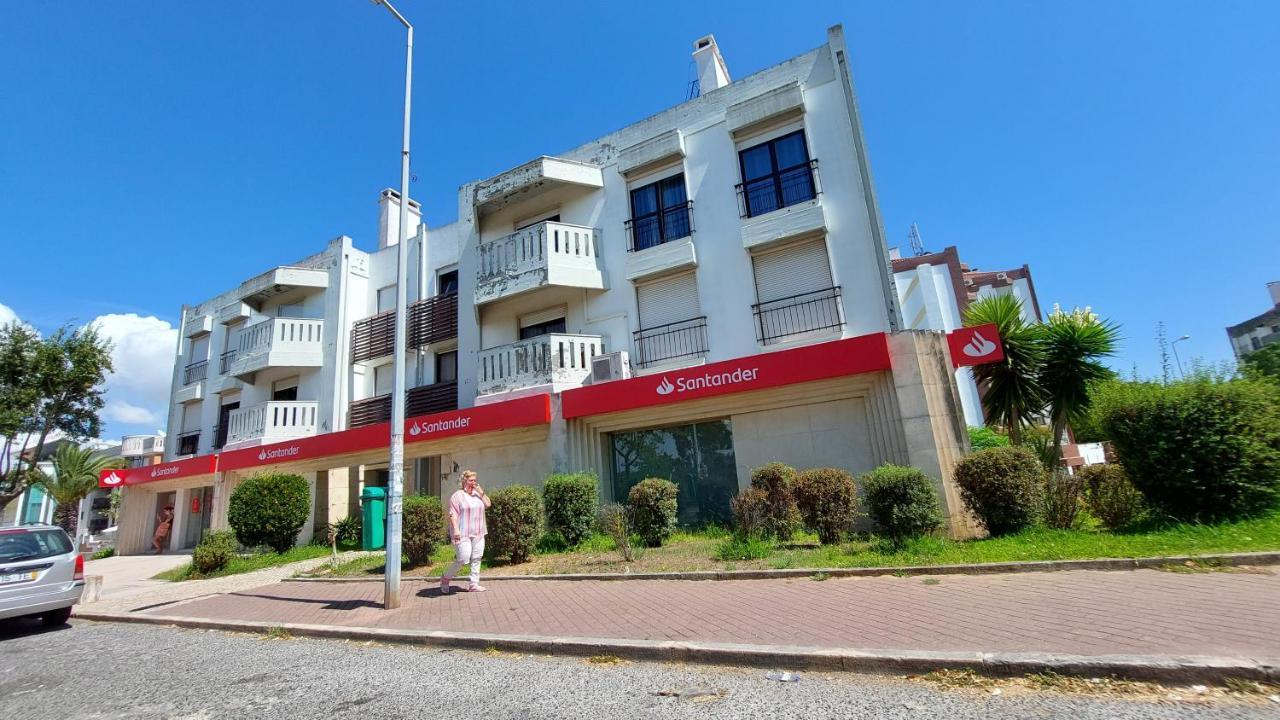 Ferienwohnung Enjoy Lisbon Cascais Sintra 1200 Metres To Metro Blue Line Sintra Rail Line Free Parking Amadora Exterior foto