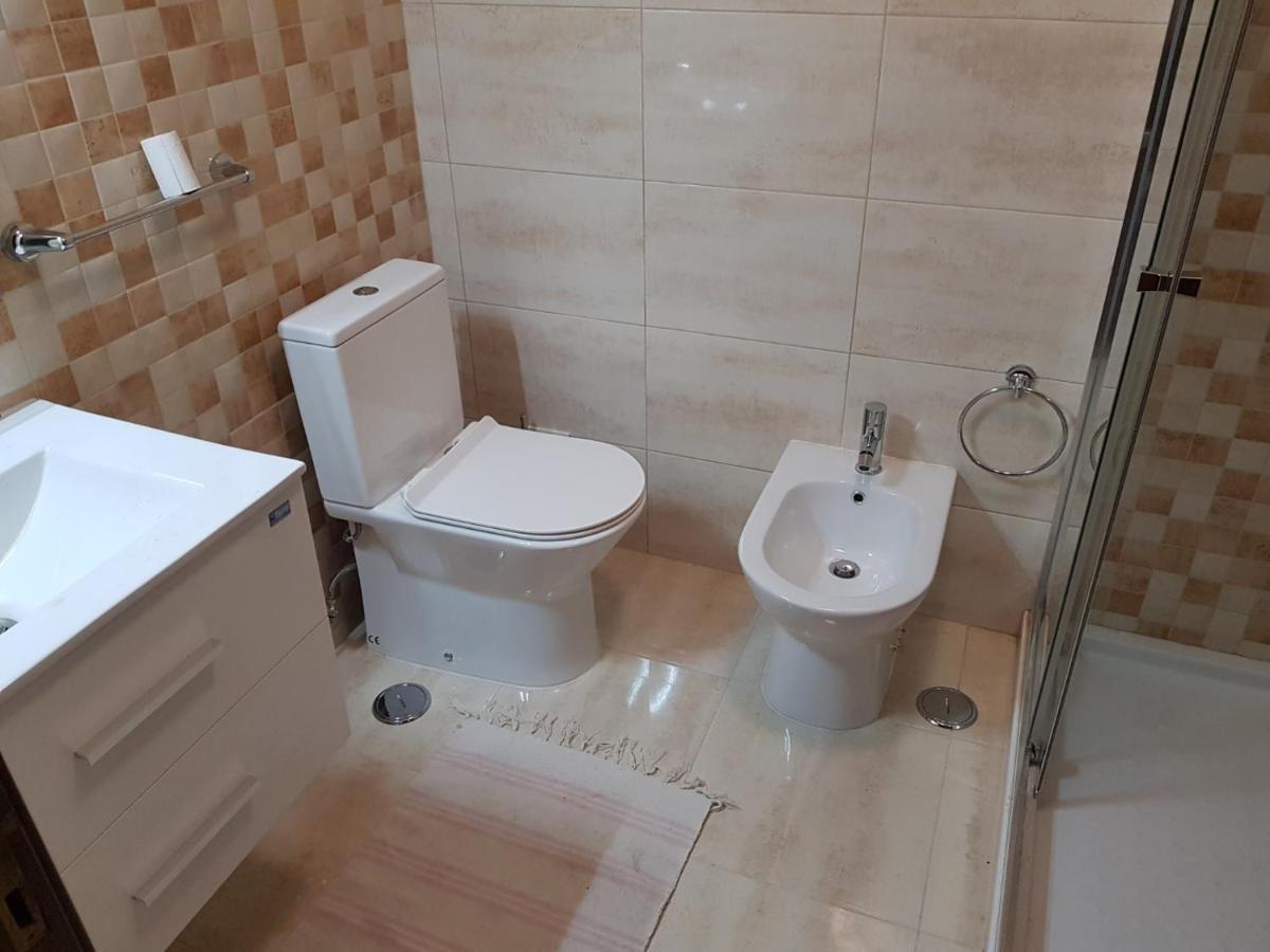 Ferienwohnung Enjoy Lisbon Cascais Sintra 1200 Metres To Metro Blue Line Sintra Rail Line Free Parking Amadora Exterior foto