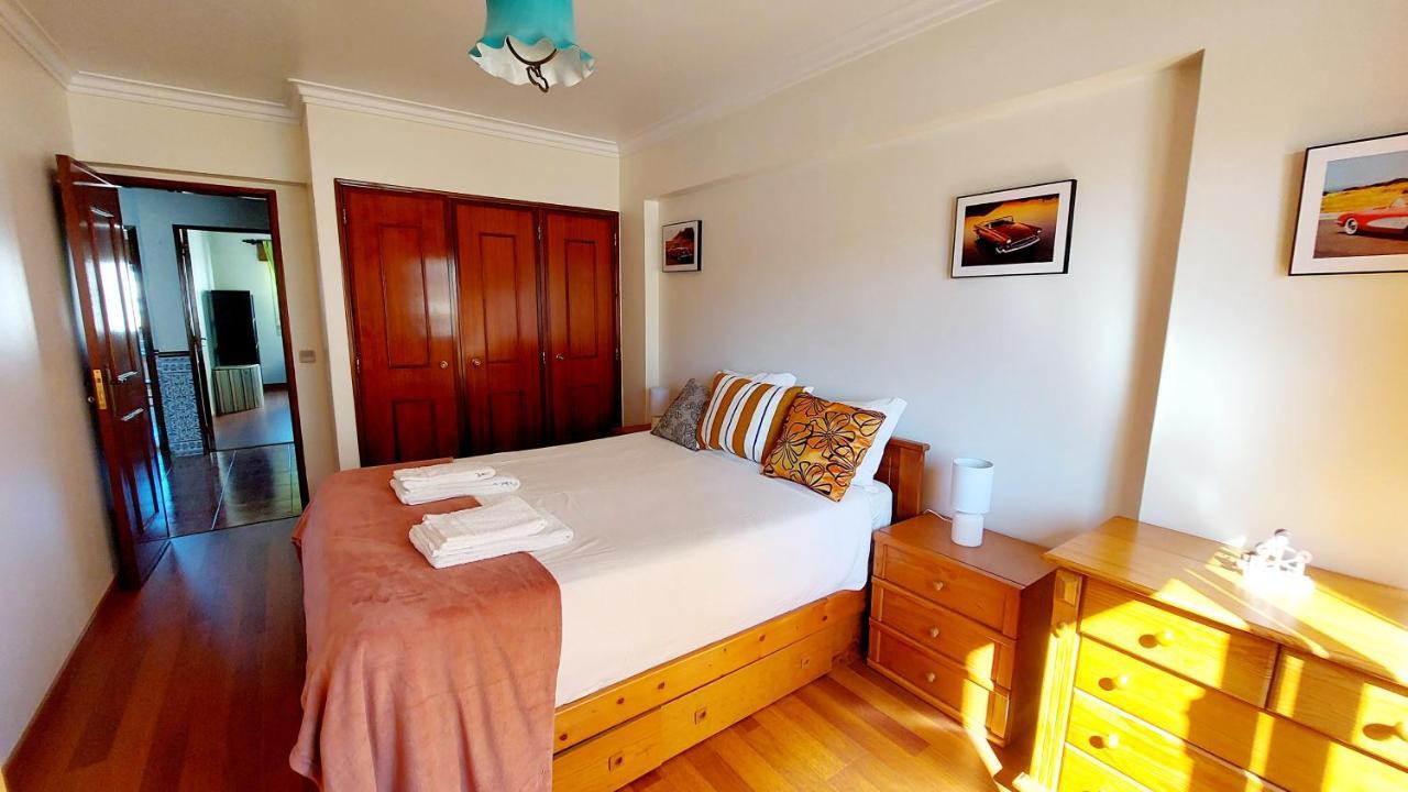 Ferienwohnung Enjoy Lisbon Cascais Sintra 1200 Metres To Metro Blue Line Sintra Rail Line Free Parking Amadora Exterior foto