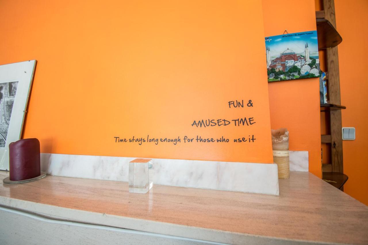Ferienwohnung Enjoy Lisbon Cascais Sintra 1200 Metres To Metro Blue Line Sintra Rail Line Free Parking Amadora Exterior foto
