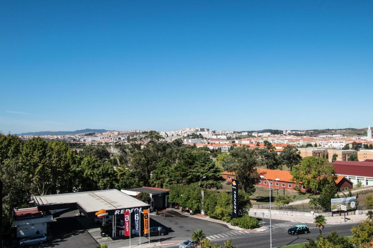 Ferienwohnung Enjoy Lisbon Cascais Sintra 1200 Metres To Metro Blue Line Sintra Rail Line Free Parking Amadora Exterior foto