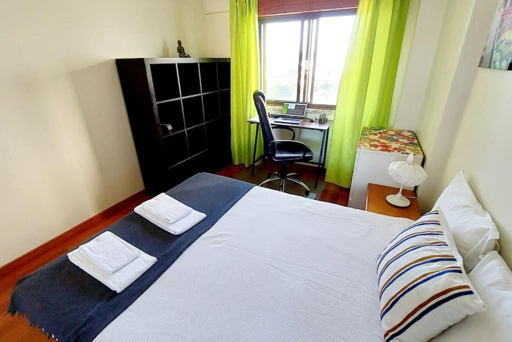 Ferienwohnung Enjoy Lisbon Cascais Sintra 1200 Metres To Metro Blue Line Sintra Rail Line Free Parking Amadora Exterior foto