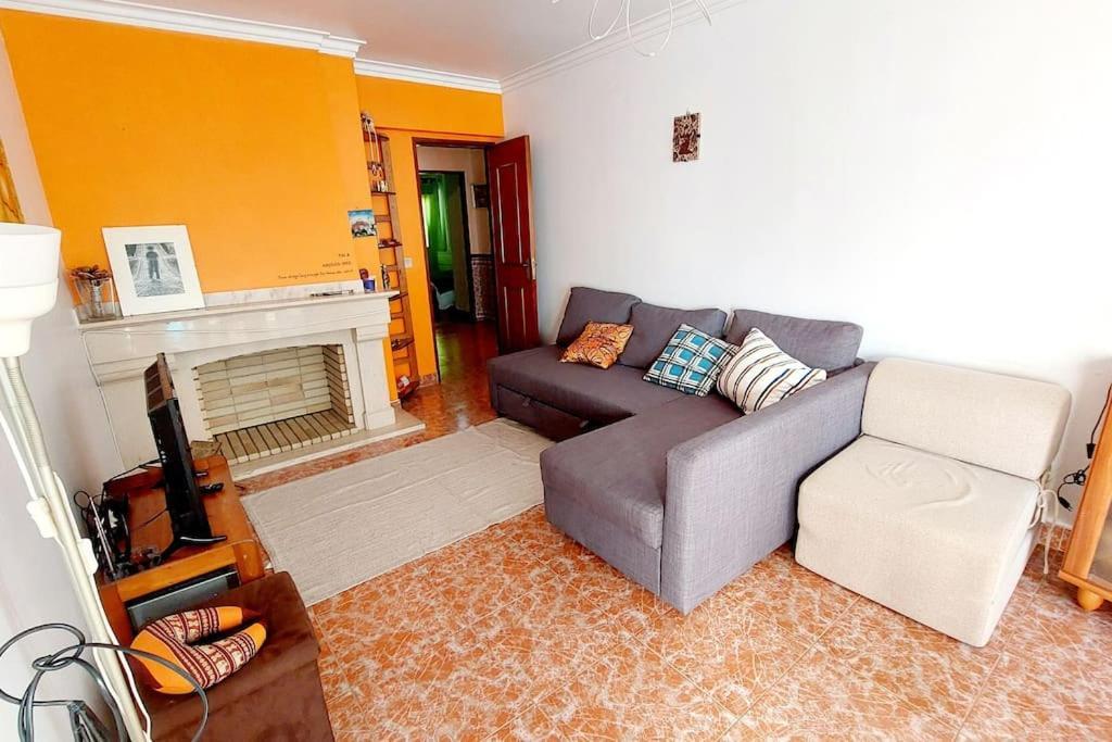 Ferienwohnung Enjoy Lisbon Cascais Sintra 1200 Metres To Metro Blue Line Sintra Rail Line Free Parking Amadora Exterior foto