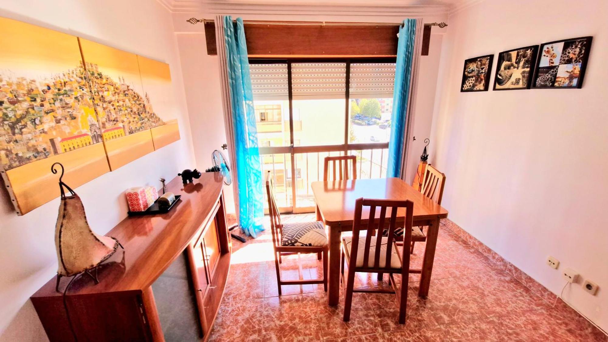 Ferienwohnung Enjoy Lisbon Cascais Sintra 1200 Metres To Metro Blue Line Sintra Rail Line Free Parking Amadora Exterior foto